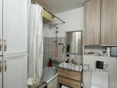 Продажа квартир в Алматы: 2-комнатная квартира · 54 м² · 5/9 этаж, мкр Аксай-4, Толе би 121 за 38.5 млн 〒 2-комнатная квартира · 54 м² · 5/9 этаж, мкр Аксай-4, Толе би 121 за 38.5 млн 〒 в Алматы, Ауэзовский р-н