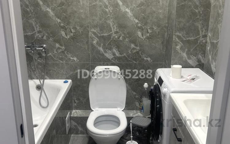 1-бөлмелі пәтер · 27 м² · 9/12 қабат, Нажмиденова 15, бағасы: 2 000 ₸ в Астане, Алматы р-н — фото 2