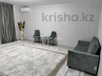 2-комнатная квартира · 82 м², Аднан мендерес 1 — Конгресс хол, Тұран мол, Рамада, Кәусар, Балкон за 220 000 〒 в Туркестане