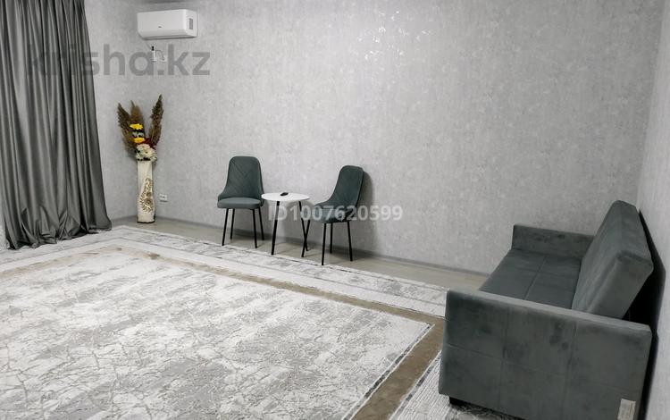 2-комнатная квартира · 82 м², Аднан мендерес 1 — Конгресс хол, Тұран мол, Рамада, Кәусар, Балкон за 220 000 〒 в Туркестане — фото 2