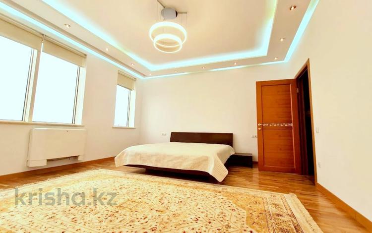 2-бөлмелі пәтер · 90 м² · 17/32 қабат, Аль-Фараби — Назарбаева, бағасы: 550 000 ₸ в Алматы, Бостандыкский р-н — фото 2