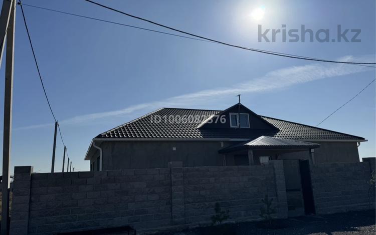 Отдельный дом · 4 комнаты · 180 м² · 10 сот., мкр Кунгей , Елебекова 147 за 45 млн 〒 в Караганде, Казыбек би р-н — фото 2