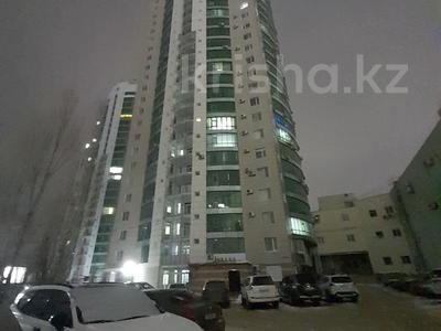 2-комнатная квартира · 85 м² · 18/25 этаж, мкр 11 112А за 27.5 млн 〒 в Актобе