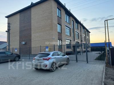 Продажа квартир в Западно-Казахстанской обл.: 4-комнатная квартира · 124 м² · 1/3 этаж, Улица Памяти Воинов-Интернационалистов за 53 млн 〒 4-комнатная квартира · 124 м² · 1/3 этаж, Улица Памяти Воинов-Интернационалистов за 53 млн 〒 в Уральске