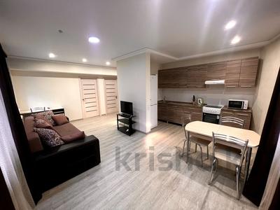 2-бөлмелі пәтер, 57 м², 1/4 қабат ай сайын, Комиссарова 13/1, бағасы: 250 000 〒 в Караганде, Казыбек би р-н