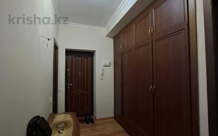 3-бөлмелі пәтер · 84 м² · 2/5 қабат, Габдуллина, бағасы: 78 млн ₸ в Алматы, Бостандыкский р-н — фото 2