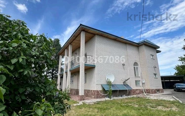 Дом · 8 комнат · 300 м², Мерей 4 — Кокмайса за 60 000 〒 в Бурабае — фото 2