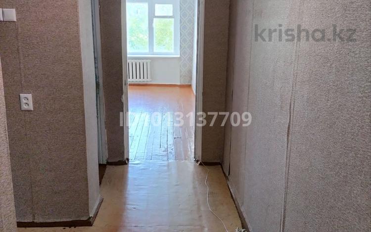 3-бөлмелі пәтер · 51.2 м² · 1/5 қабат, 4 мкр 2, бағасы: 8.5 млн ₸ в Лисаковске — фото 2
