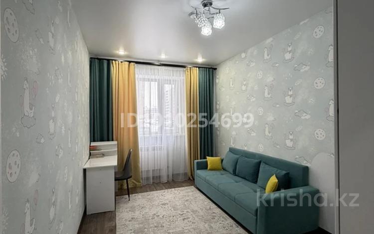 3-комнатная квартира · 74 м² · 2/9 этаж, Е 15 15 за 43 млн 〒 в Астане, Нура р-н — фото 2