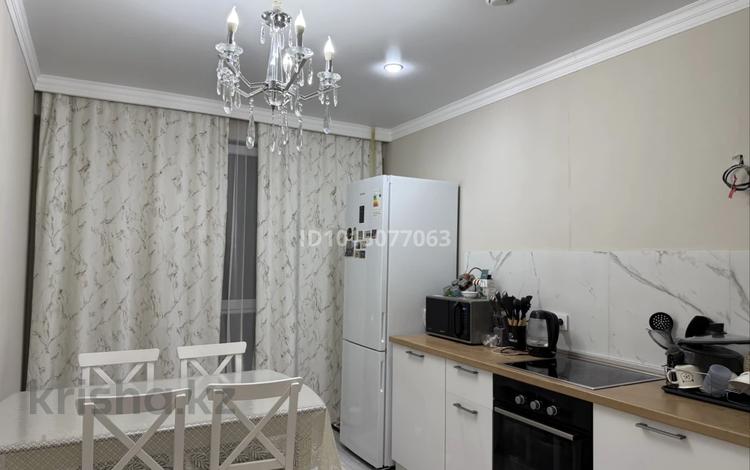 2-комнатная квартира · 61 м² · 7 этаж, мкр Шугыла 340/8 за 300 000 ₸ в Алматы, Наурызбайский р-н — фото 2