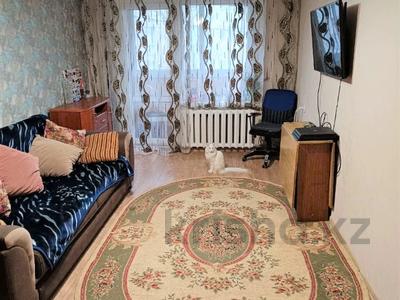 3-комнатная квартира, 61 м², 2/4 этаж, Бухар жирау 75/1 за 45 млн 〒 в Алматы, Бостандыкский р-н