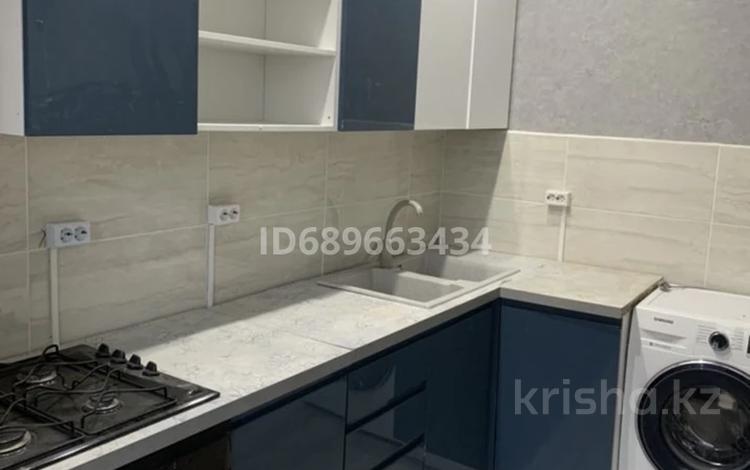 3-бөлмелі пәтер, 70 м², 2/5 қабат ай сайын, 27-й мкр 2, бағасы: 160 000 〒 в Актау, 27-й мкр — фото 2