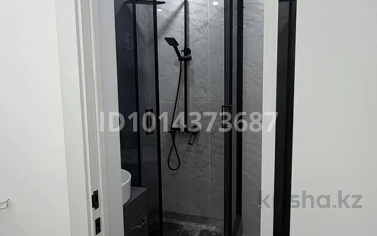 1-бөлмелі пәтер · 36 м² · 2/5 қабат, Октябрьская 16, бағасы: 7 млн ₸ в Аксу — фото 2