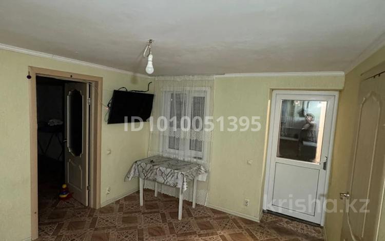 Жеке үй · 1 бөлме · 40 м², Мкр Восточный 8 — Возле трассы, бағасы: 120 000 〒 в  — фото 2