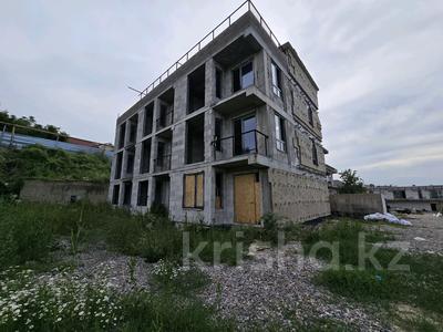 Жеке үй · 12 бөлме · 660 м² · 6 жүзд., мкр Горный Гигант 322 — Жамакаева-Каппарова, бағасы: 220 млн ₸ в Алматы, Медеуский р-н