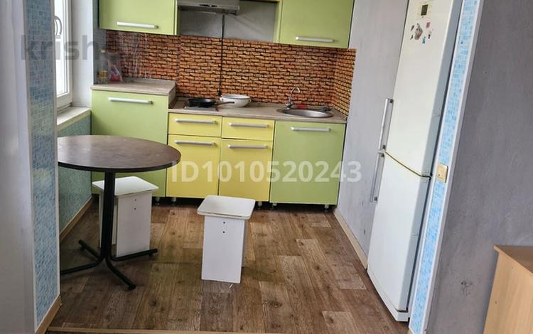 2-бөлмелі пәтер · 43 м² · 5/5 қабат, космическая 8/2, бағасы: 16.5 млн 〒 в Усть-Каменогорске — фото 2