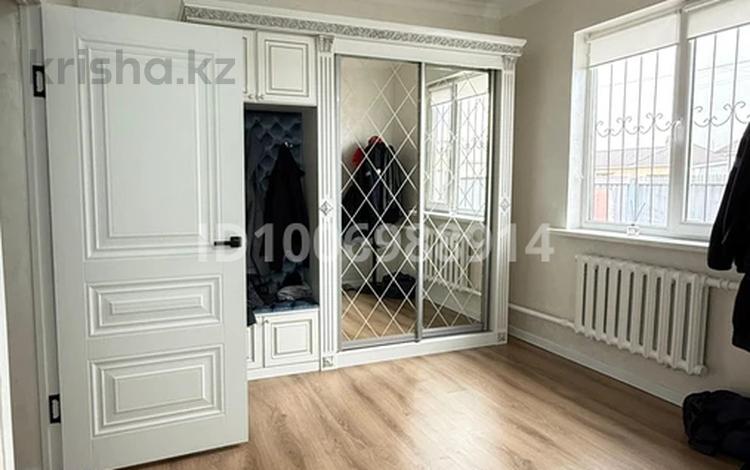 Жеке үй · 6 бөлме · 240 м² · 800 жүзд., Жұлдыз-3 ш/а., 12, бағасы: 45 млн ₸ в Атырау, мкр Жулдыз-3 — фото 4