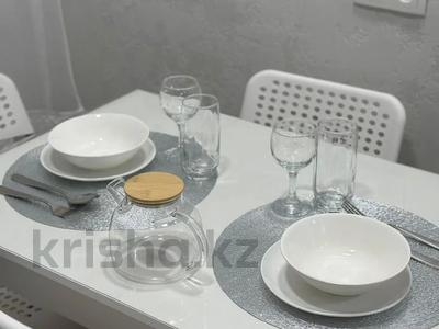 2-комнатная квартира · 50 м² · 3/5 этаж, мкр Новый Город 62 за 20 000 ₸ в Караганде, Казыбек би р-н