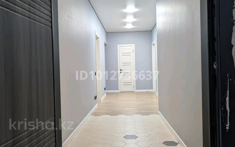 3-бөлмелі пәтер · 88 м² · 4/5 қабат, Акадeмическая 9/10, бағасы: 32.5 млн ₸ в Караганде, Казыбек би р-н — фото 2