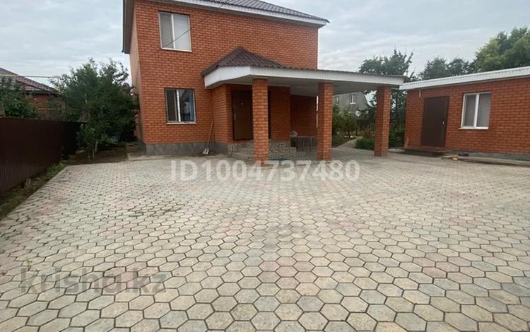 Отдельный дом · 4 комнаты · 140 м² · 5.7 сот., мкр Шанхай, Чернышевского за 40 млн 〒 в Актобе — фото 2