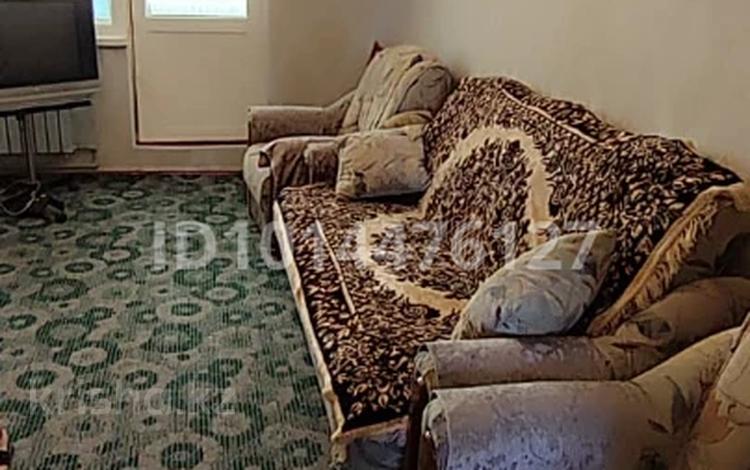 3-комнатная квартира · 62.1 м² · 3/5 этаж, 3 микрорайон 5 за 8 млн ₸ в Каратау — фото 2