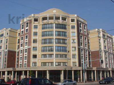 3-комнатная квартира · 136 м² · 9/9 этаж, Калдаякова за 136 млн ₸ в Алматы, Медеуский р-н