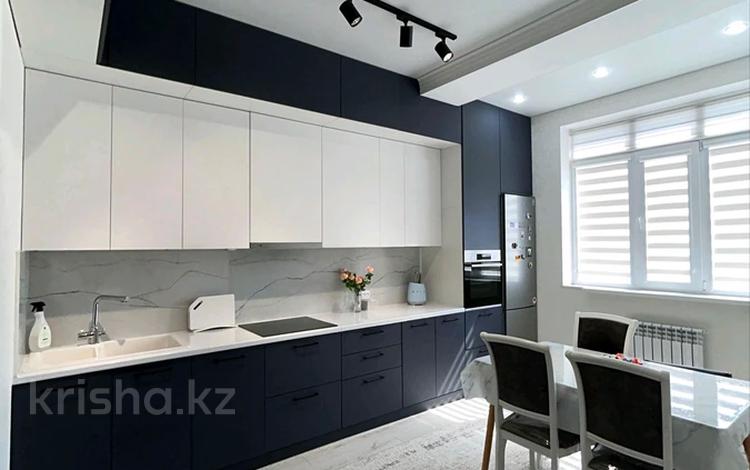 4-бөлмелі пәтер · 140 м² · 4/12 қабат, 19-ш/а. 28 — Альбион, бағасы: 500 000 ₸ в Актау, 19-й мкр — фото 2