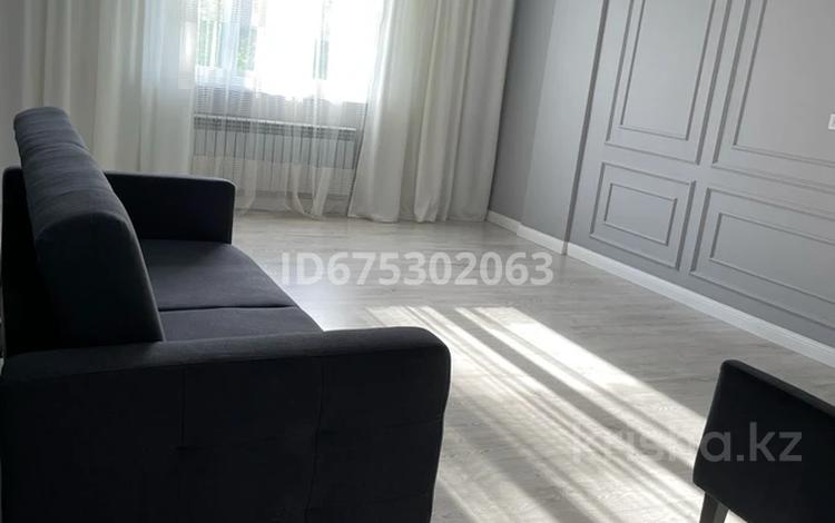 2-комнатная квартира · 70 м² · 3/12 этаж, Баишева — Жангельдина за 380 000 〒 в Алматы, Медеуский р-н — фото 2