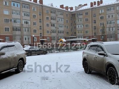 2-бөлмелі пәтер · 104 м² · 2/5 қабат, мкр. Алтын орда, Мкр. Батыс-2 9/1, бағасы: 36.2 млн ₸ в Актобе