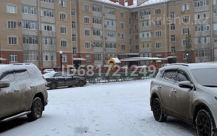 2-бөлмелі пәтер · 104 м² · 2/5 қабат, мкр. Алтын орда, Мкр. Батыс-2 9/1, бағасы: 36.2 млн ₸ в Актобе — фото 19