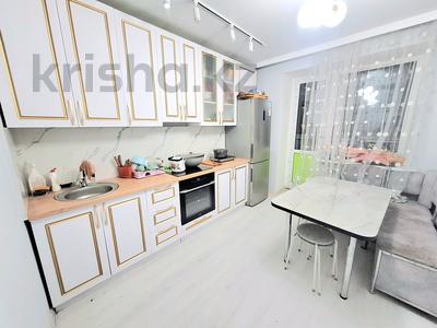 2-комнатная квартира · 64.7 м², Жумабаева 60/4 — Кошкарбаева Жумабаева за 27.5 млн ₸ в Астане, Алматы р-н