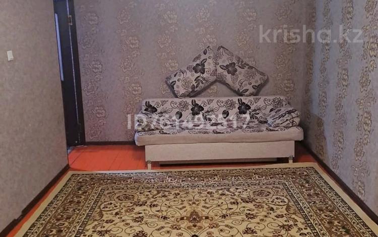 2-бөлмелі пәтер · 42 м² · 2/5 қабат, Желтоқсан — Квартира находится в районе гостиницы Риксос, бағасы: 150 000 ₸ в Шымкенте, Аль-Фарабийский р-н — фото 3