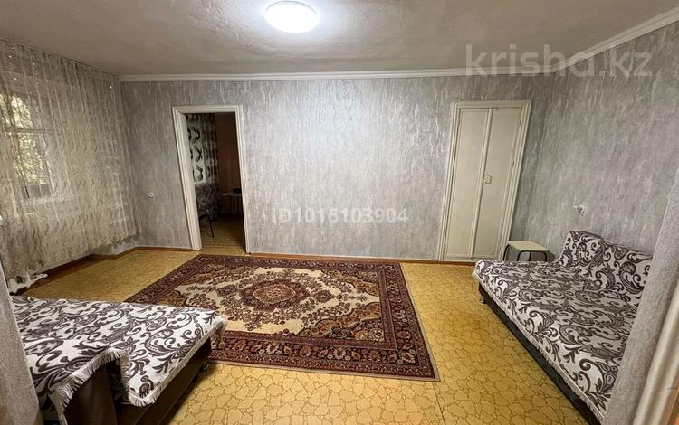 2-комнатная квартира · 46 м² · 2/5 этаж, 35квартал за 150 000 ₸ в Семее, Красный Кордон — фото 2