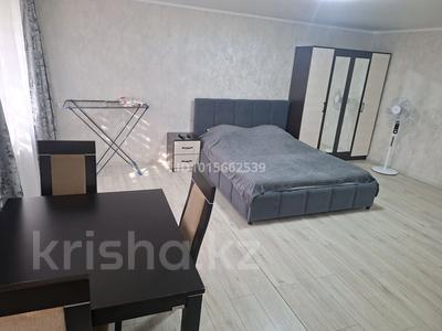 1-бөлмелі пәтер · 33 м² · 1/5 қабат, Республики 49/1 49/1 — Рядом пересечение Республики Момышулы супермаркет АЯН,Комсомолец, бағасы: 150 000 ₸ в Темиртау