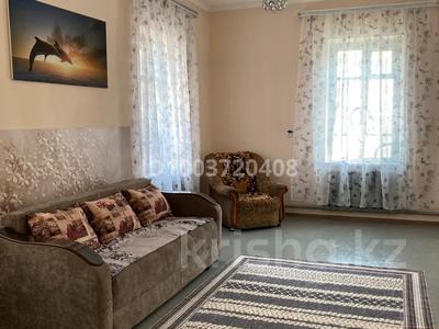 Отдельный дом · 3 комнаты · 100 м², мкр Нурлытау (Энергетик) 10 за 400 000 〒 в Алматы, Бостандыкский р-н