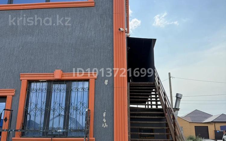 Свободное назначение · 300 м² за 400 000 ₸ в Атырау, мкр Жулдыз-2 — фото 2