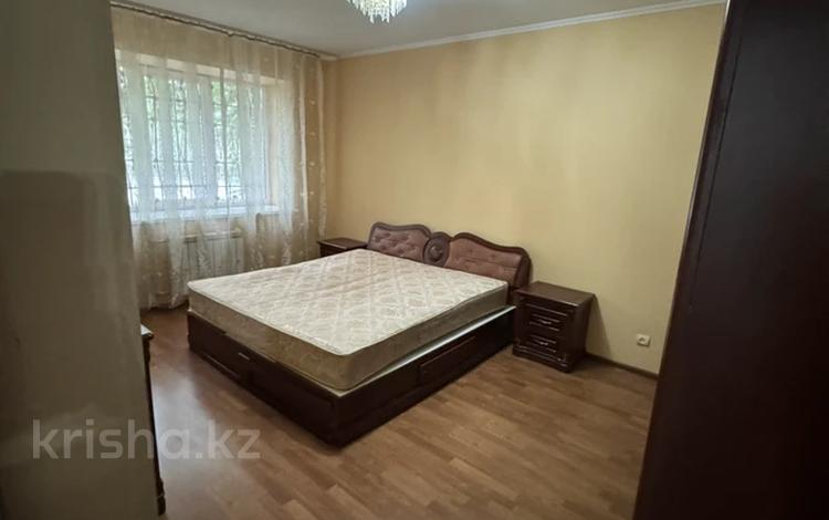 4-комнатная квартира · 92 м² · 2/5 этаж, мкр Тастак-2 — Толе би тлендиева за 400 000 ₸ в Алматы, Алмалинский р-н — фото 2