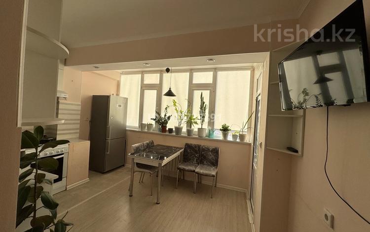 2-бөлмелі пәтер · 60 м² · 3/9 қабат, 32А мкр 5, бағасы: 200 000 ₸ в Актау — фото 2