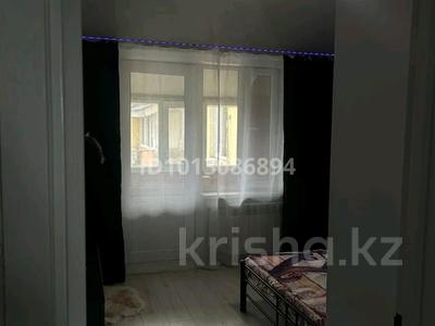 2-бөлмелі пәтер · 65 м² · 6/6 қабат, мкр Аксай-4 16А, бағасы: 300 000 ₸ в Алматы, Ауэзовский р-н