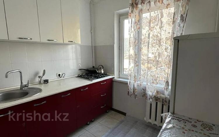 3-бөлмелі пәтер · 58 м² · 4/5 қабат, мкр Мамыр, Улица Таугуль — Яссауи, бағасы: 34 млн ₸ в Алматы, Ауэзовский р-н — фото 2
