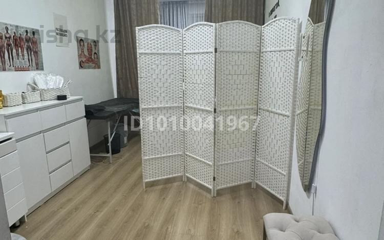 Офисы, салоны красоты, кабинеты и рабочие места, студии · 20 м² за 65 000 〒 в Алматы, Бостандыкский р-н — фото 2