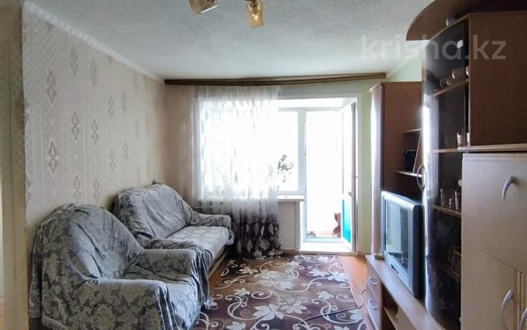 1-комнатная квартира · 32.4 м² · 5/5 этаж, пр. Республики за 4.5 млн ₸ в Темиртау — фото 2