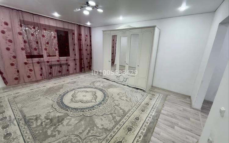 2-бөлмелі пәтер · 80 м² · 9/10 қабат, Самал 86, бағасы: 180 000 〒 в Уральске — фото 20