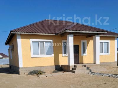 Отдельный дом · 3 комнаты · 100 м² · , мкр Кокарна, Жанабай Акбердиева 3а — 8 улица за 19 млн ₸ в Атырау