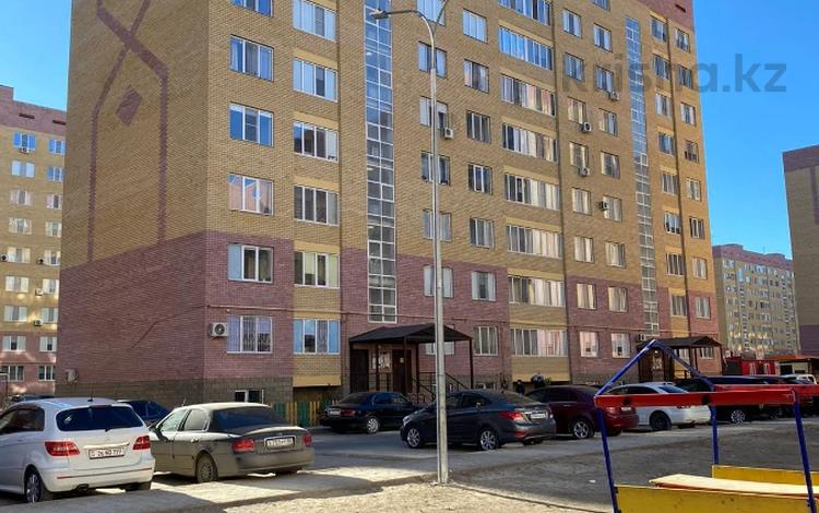 2-бөлмелі пәтер · 64 м² · 6/9 қабат, мкр Береке 31, бағасы: 170 000 ₸ в Атырау — фото 11