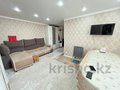 4-комнатная квартира, 60 м², 4/5 этаж, Момышулы 10 за 28 млн 〒 в Семее