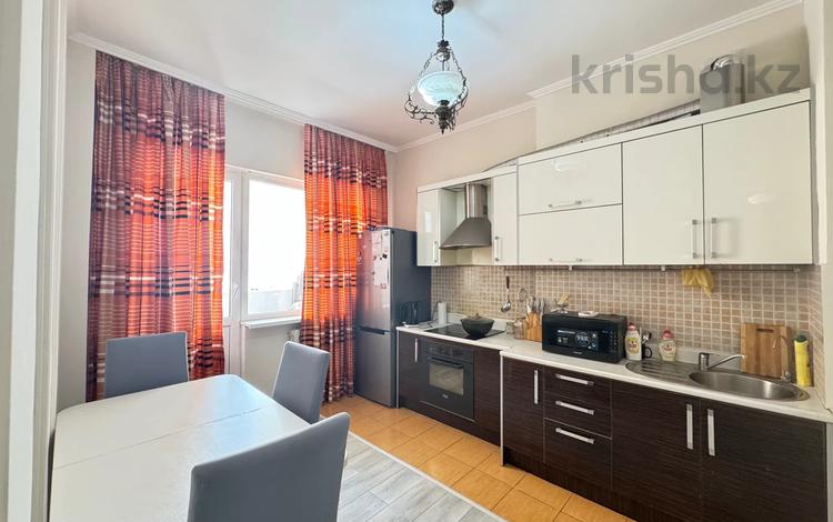 3-комнатная квартира · 93 м² · 3/9 этаж, Д. Кунаева 35/1 за 43.5 млн 〒 в Астане, Есильский р-н — фото 2