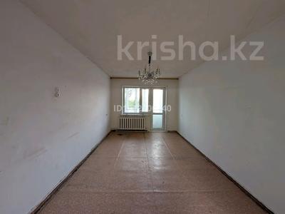 2-комнатная квартира · 45 м² · 5/5 этаж, Майкудук, 17-й мкр. за ~ 8.3 млн 〒 в Караганде, Алихана Бокейханова р-н
