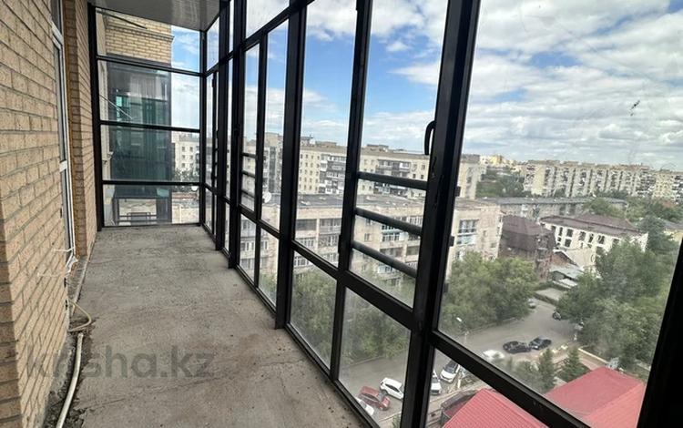 3-комнатная квартира · 90.3 м² · 10/10 этаж, мкр Новый Город, мкр Новый Город, Комиссарова 10/3 за 47 млн ₸ в Караганде, Казыбек би р-н — фото 2