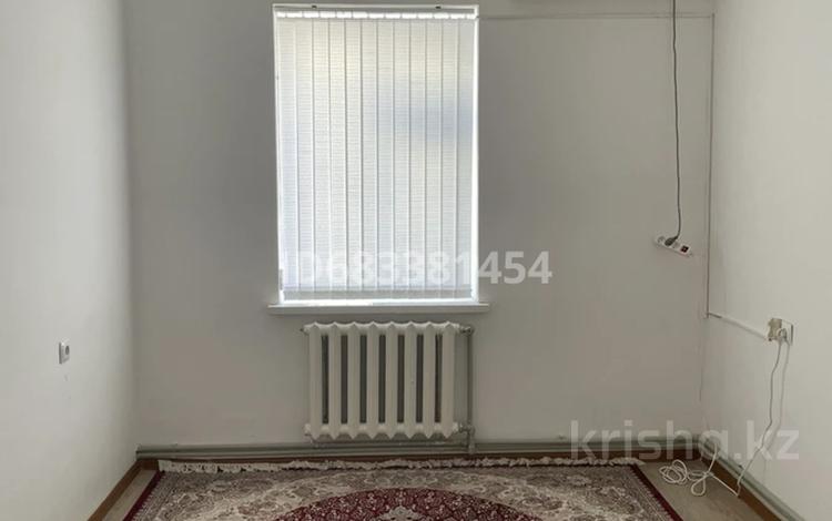 3-бөлмелі пәтер, 72 м², 1/5 қабат, Арай-2 106, бағасы: 22 млн 〒 в  — фото 2